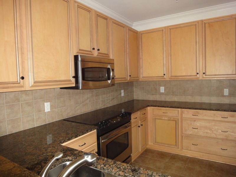 2244 Ashley Crossing Dr #128, Charleston, SC 29414