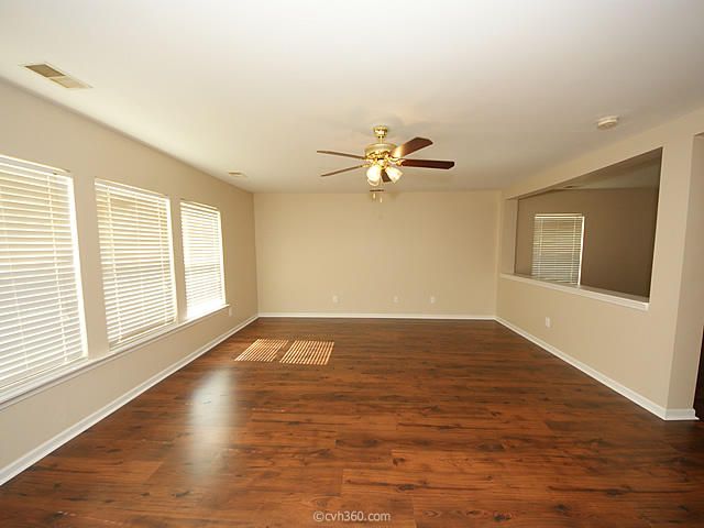 123 Graduate Ln, Ladson, SC 29456