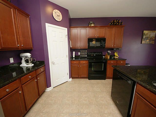 9661 Godwin St, Ladson, SC 29456