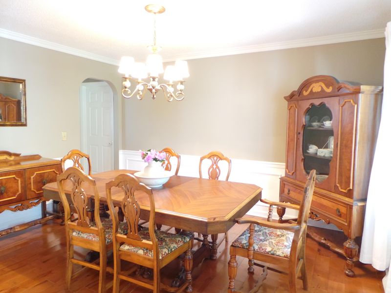 202 Loch Lomond St, Summerville, SC 29483