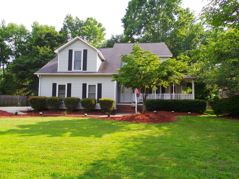 202 Loch Lomond St, Summerville, SC 29483
