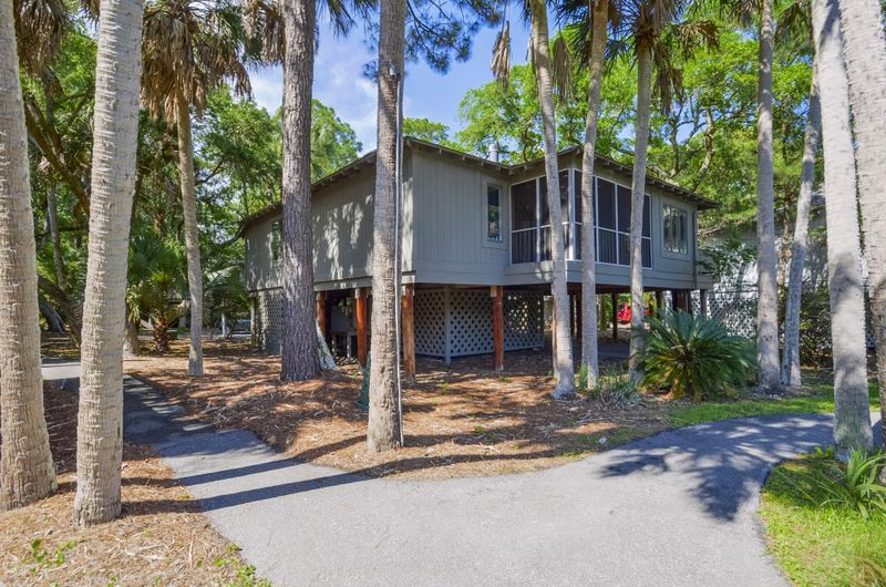 1012 Thrasher Ct, Kiawah Island, SC 29455