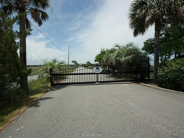 235 Little Oak Dr, Folly Beach, SC 29439