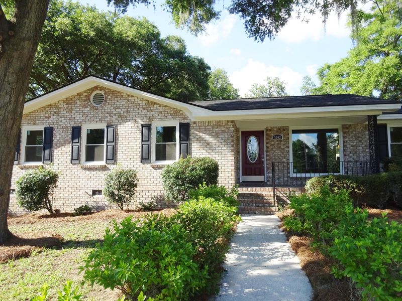 5302 Chantilly Ln, North Charleston, SC 29418