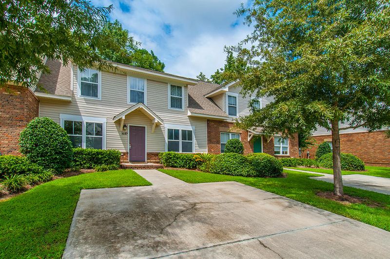 1689 Lauda Dr, Mount Pleasant, SC 29464