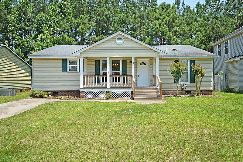 314 Winding Trail Ln, Summerville, SC 29483