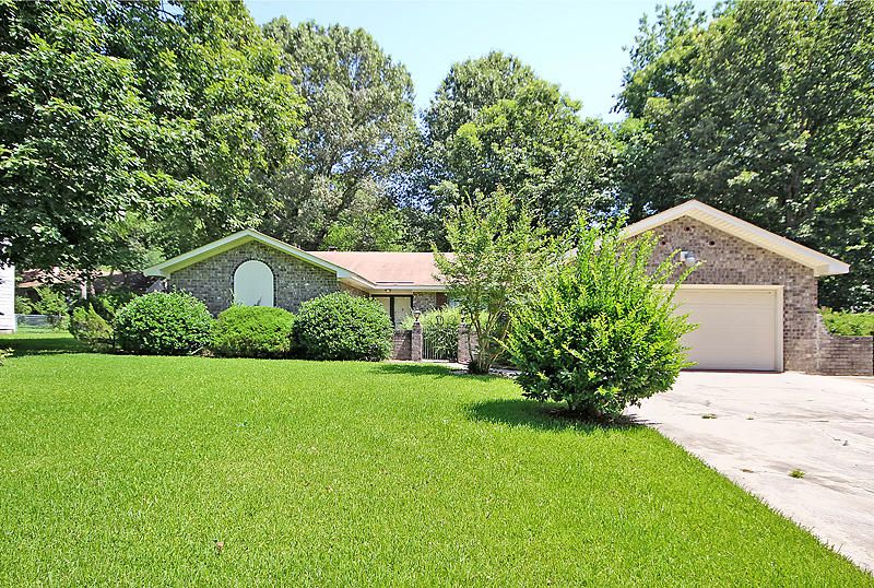 111 Woodthrush Rd, Summerville, SC 29485