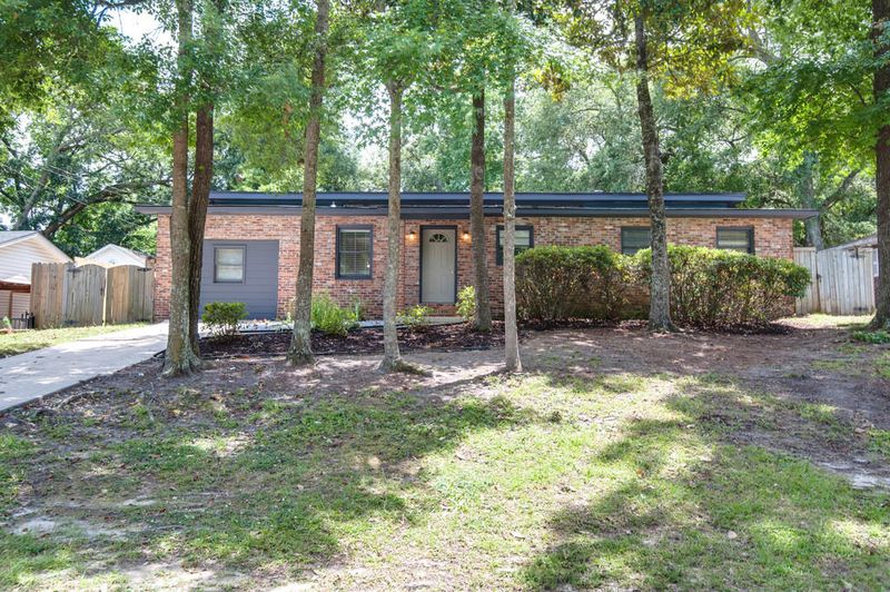 1143 Sherwood St, North Charleston, SC 29405
