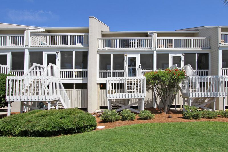 22 Beach Club Villas, Isle Of Palms, SC 29451