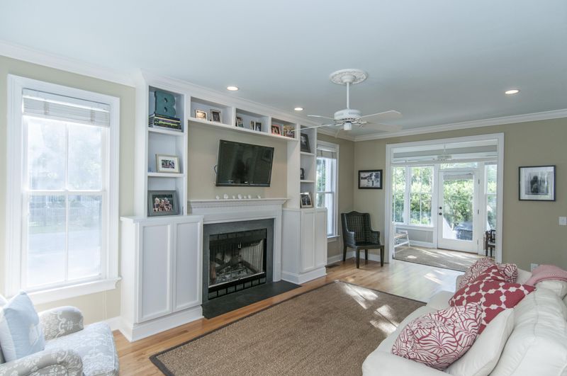 927 Mccants Dr, Mount Pleasant, SC 29464
