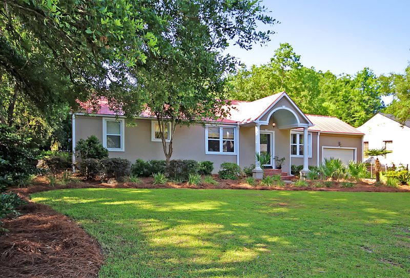 2103 St James Dr, Charleston, SC 29412