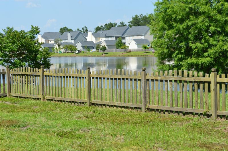 103 Avonshire Dr, Summerville, SC 29483