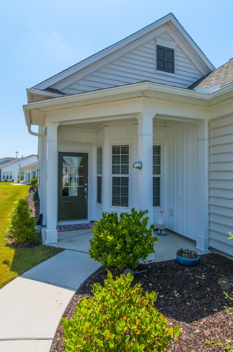 102 Billowing Sails St, Summerville, SC 29483