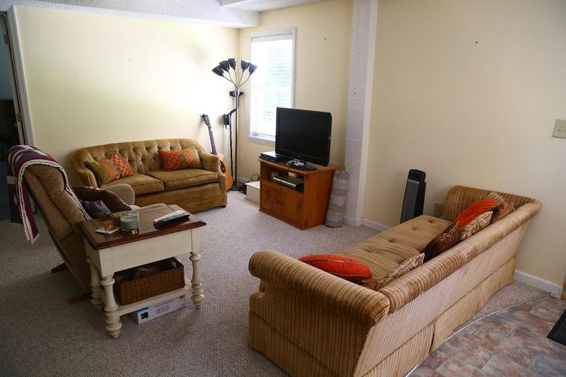 8238 Main House Dr, Edisto Island, SC 29438