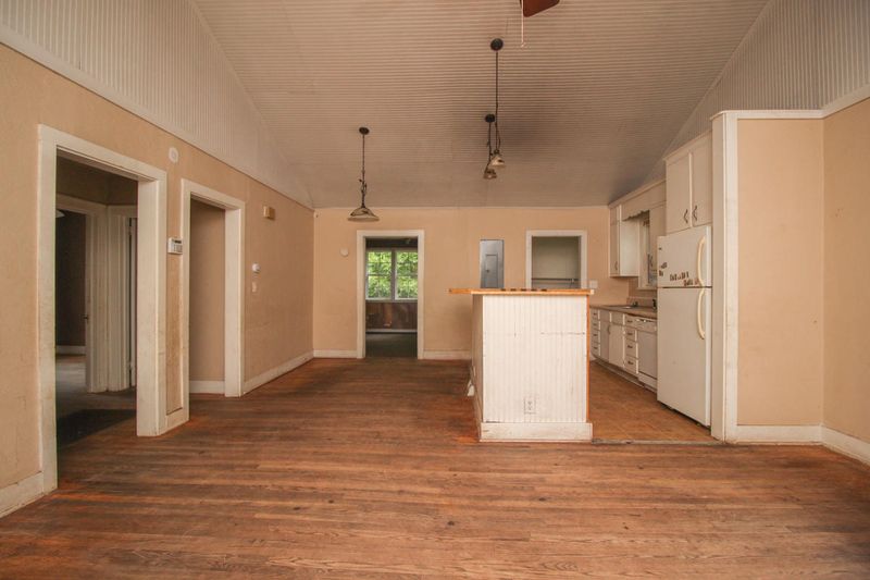 2614 Woodlawn Ave, North Charleston, SC 29405