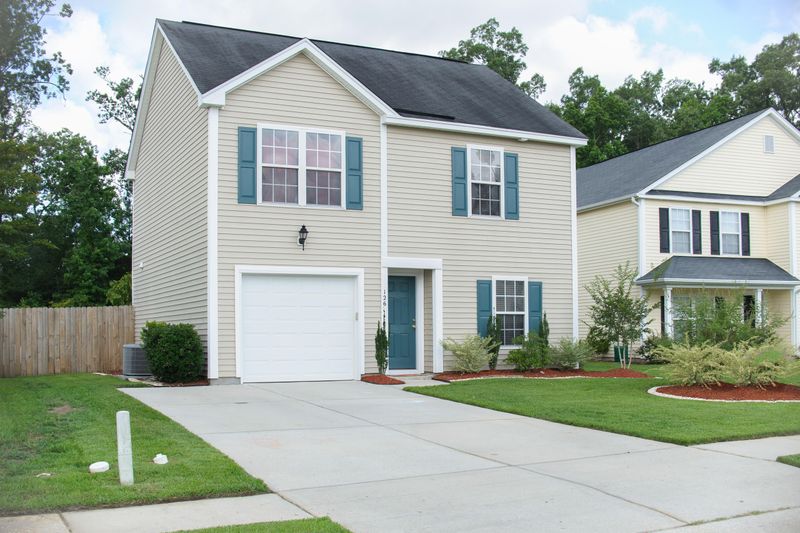 126 Wildberry Ln, Goose Creek, SC 29445