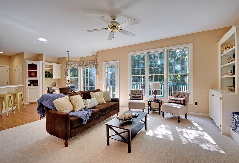 272 Beech Hill Ln, Mount Pleasant, SC 29464