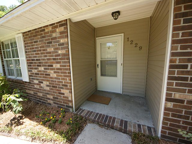 1229 Sea Aire Dr, Charleston, SC 29412