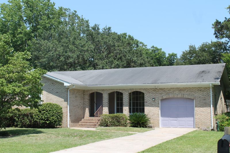 1034 Wellington Dr, Charleston, SC 29412