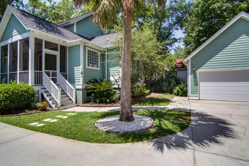 5130 Coral Reef Dr, Johns Island, SC 29455