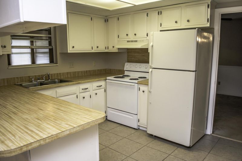 101 Sweetbriar Rd, Summerville, SC 29485