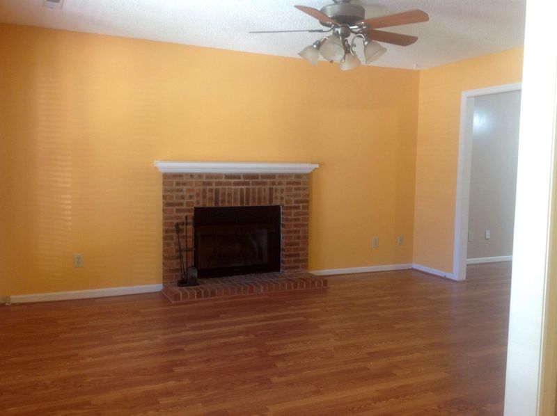 106 Stoneybrea Ct, Goose Creek, SC 29445