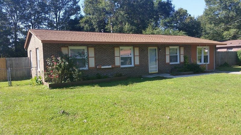 25 Plainfield Dr, Goose Creek, SC 29445