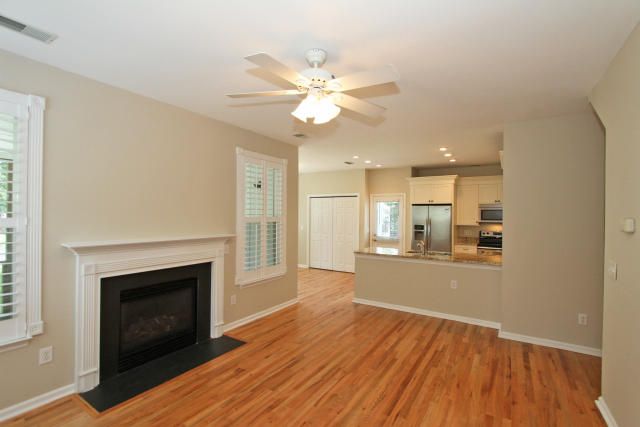 107 Bounty St, Daniel Island, SC 29492
