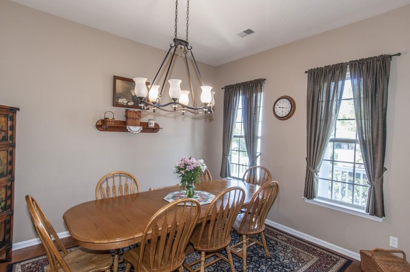 7331 Water Thrush Ct, Hanahan, SC 29410