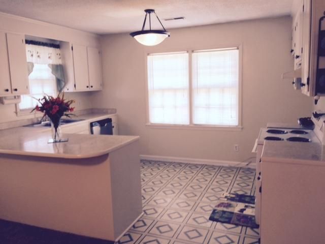 203 Water Oak Dr, Goose Creek, SC 29445