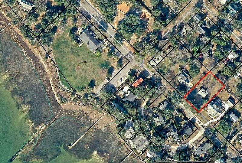 220 Middle St, Mount Pleasant, SC 29464
