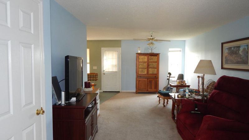 1318 Lawton Ct, Moncks Corner, SC 29461