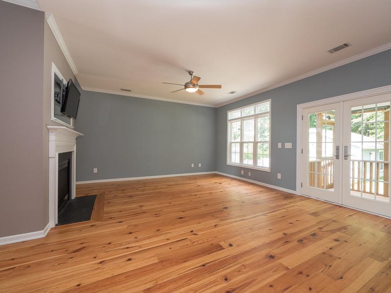 2230 Sandy Point Ln, Mount Pleasant, SC 29466