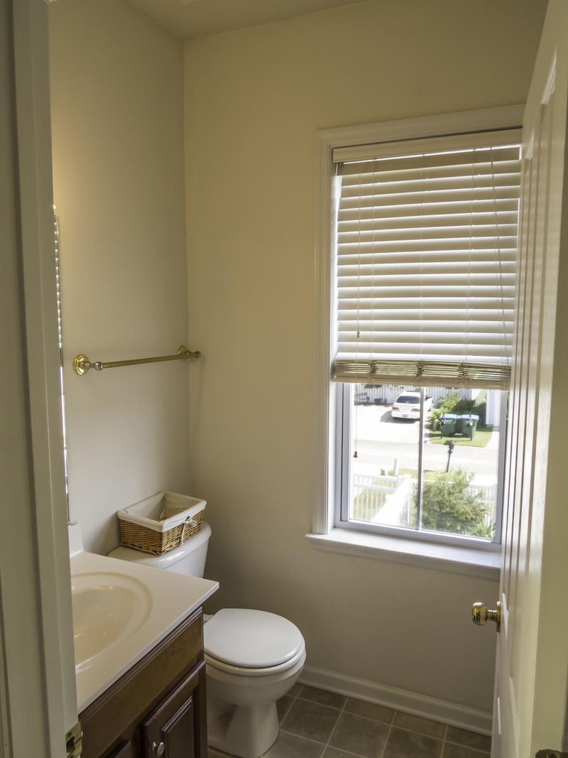 121 Dandelion St, Summerville, SC 29483