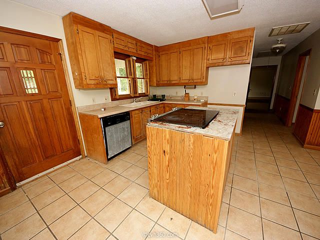 740 General Moultrie Est, Bonneau, SC 29431