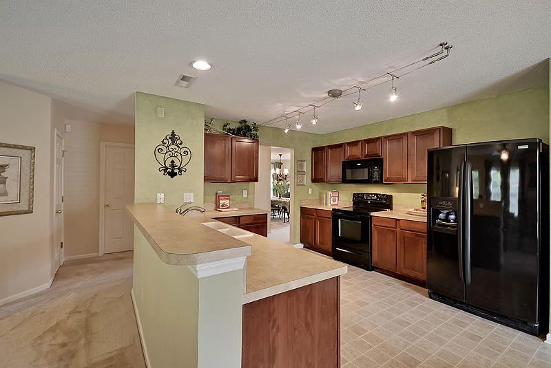 5104 Morrow Ln, Summerville, SC 29485