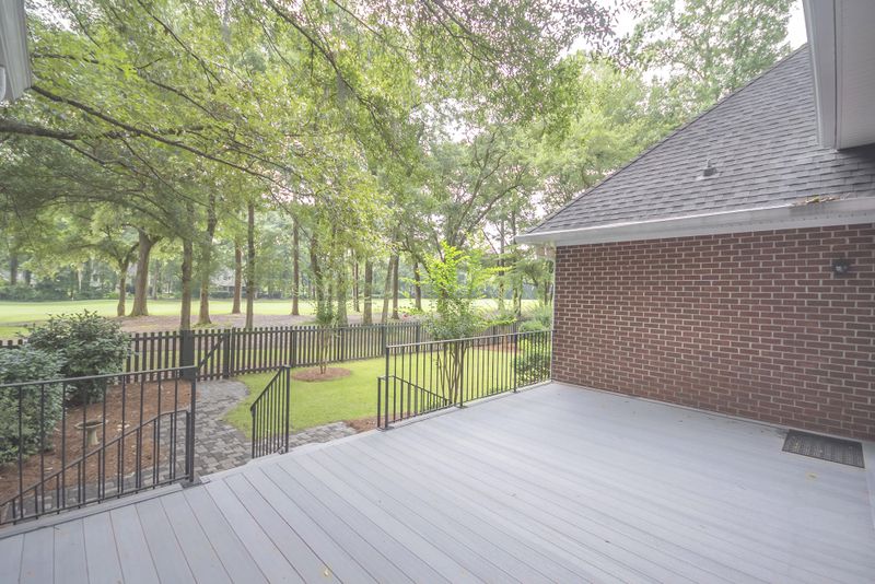 4782 Marshwood Dr, Hollywood, SC 29449