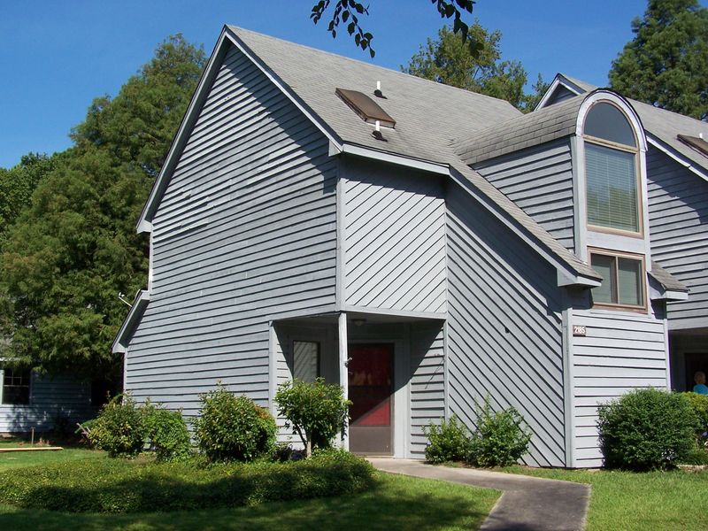 2185 E Spoleto Ln, North Charleston, SC 29406