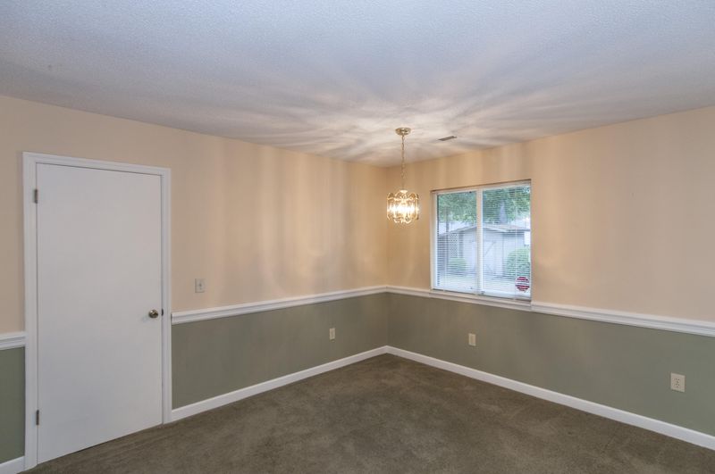 1325 Fort Johnson Rd, Charleston, SC 29412