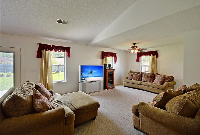 3263 Kendallock Cir, Ladson, SC 29456