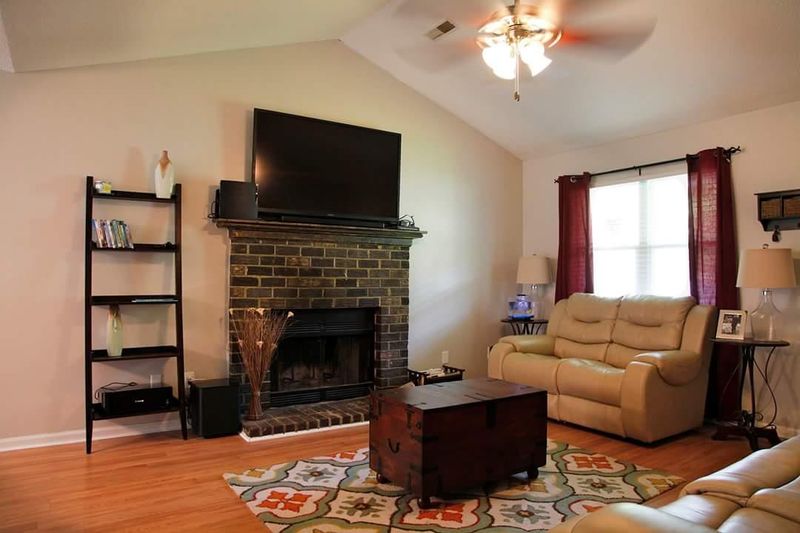 404 S Pandora Dr, Goose Creek, SC 29445