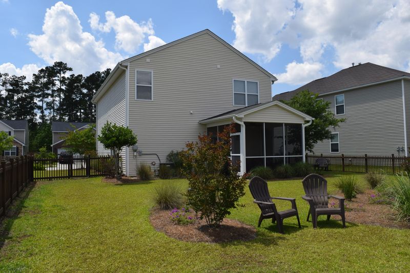 302 Deep River Rd, Summerville, SC 29486