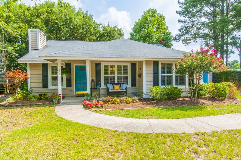 1205 Lake Mallard Blvd, Mount Pleasant, SC 29464
