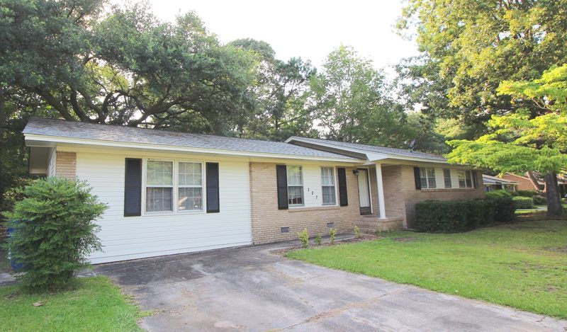 727 Swan Ave, Charleston, SC 29414