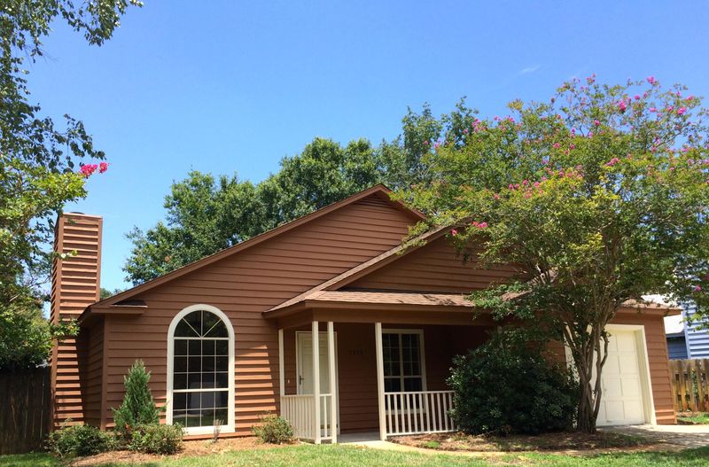 1232 Llewellyn Rd, Mount Pleasant, SC 29464