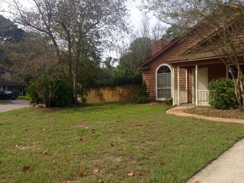 1232 Llewellyn Rd, Mount Pleasant, SC 29464