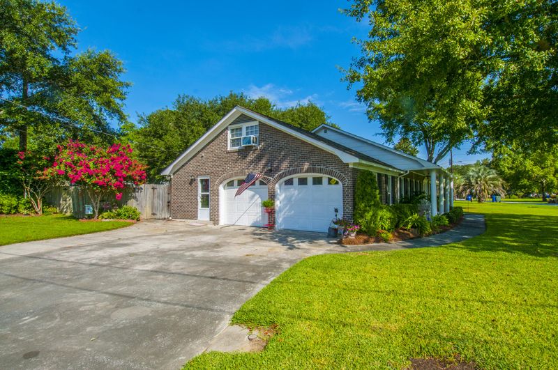 85 Norview Dr, Charleston, SC 29407