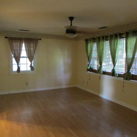28 Oak Forest Dr, Charleston, SC 29407