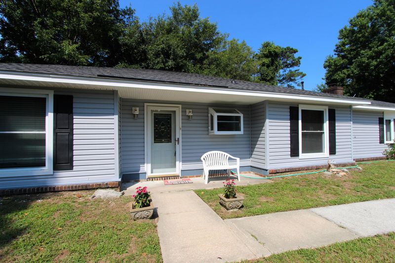 1205 Peregrine Dr, Charleston, SC 29412
