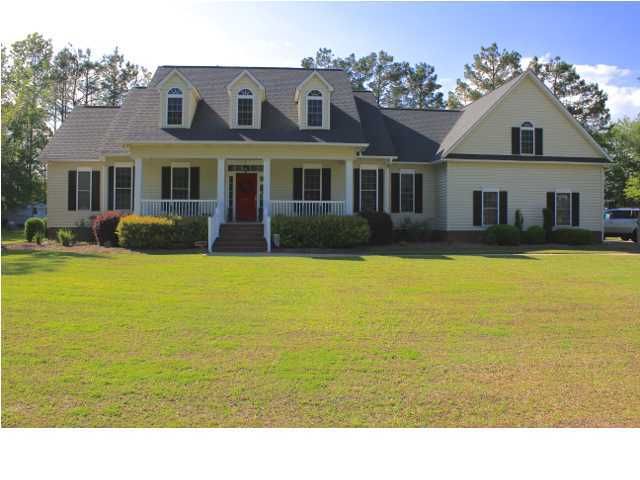 276 Country Club Blvd, Saint George, SC 29477